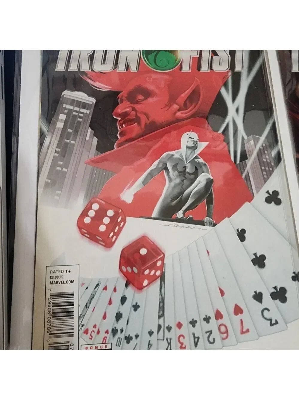 Pre Owned Marvel Iron fist 2pcs Comic Book
